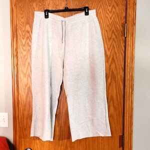 Women's light gray Pink cropped sweats, size xl